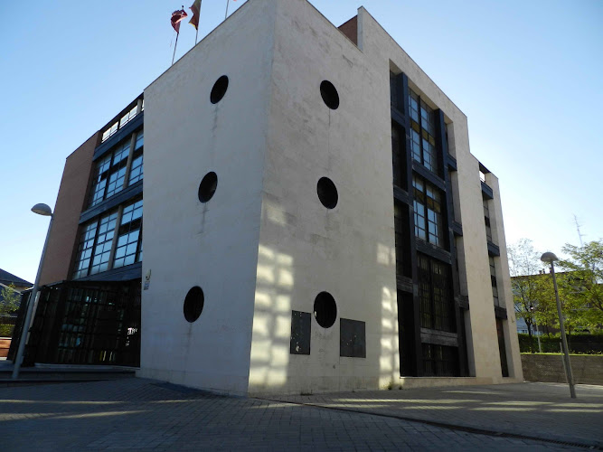 Centro Municipal De Mayores Ascao Madrid