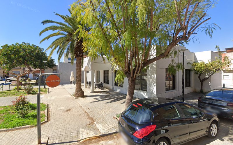 Llar Del Jubilat De Riola/ Hogar Del Jubilado De Riola