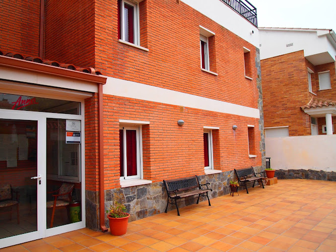 Residència Geriàtrica I Centre De Dia Anna Sl