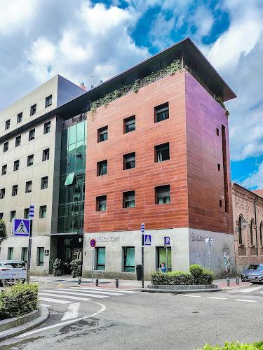 Residencia Para Mayores En Chamberí - Ballesol Olavide *****