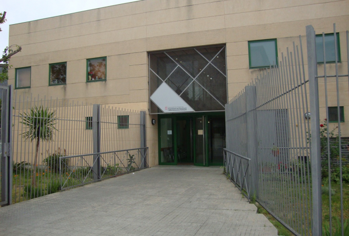 Entrada del Centre de Dia Les Arenes en Terrassa